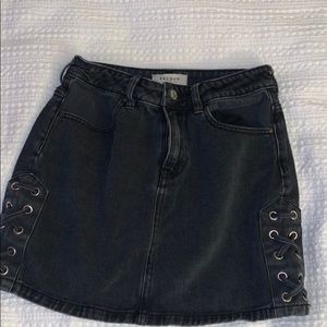black denim skirt!